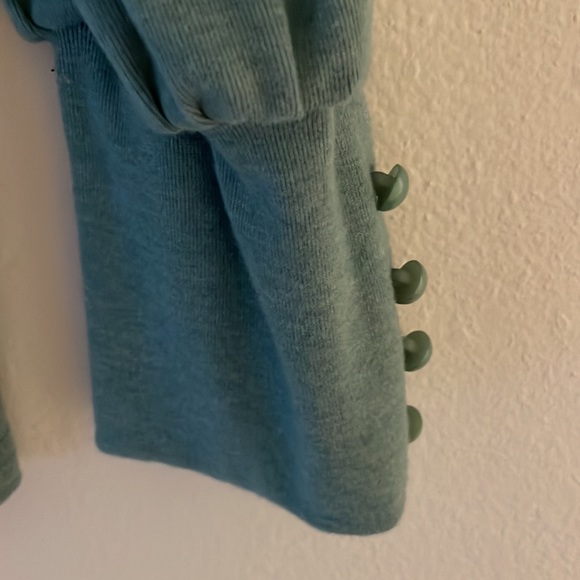 Cute soft top for fall - Picture 4 of 4